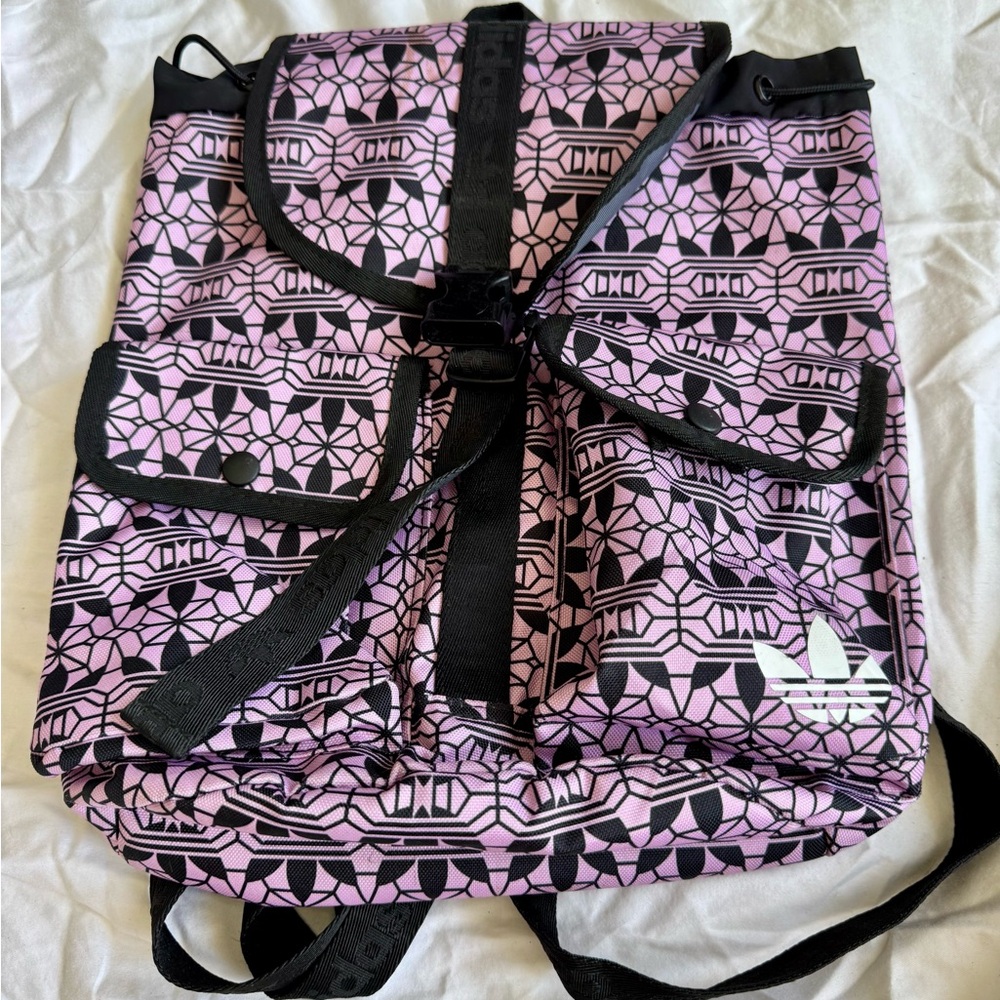 ADIDAS MINI GRAPHIC BACKPACK Pink & Black pre-owned great condition